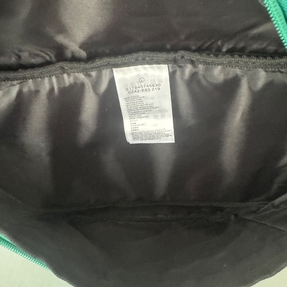 AIR JORDAN Sling Bag/Fanny Pk/Crossbody/Belt Bag/LARGE/Jumpman/MYSTIC GREEN/NWT - Picture 7 of 11